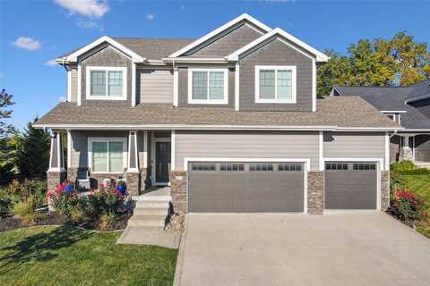 971 S 93rd Street, West Des Moines, IA 50266