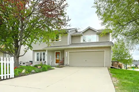 1404 E 18th Street, Norwalk, IA 50211