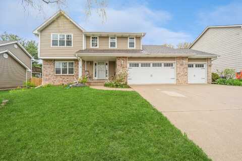9401 Hickory Drive, Urbandale, IA 50322