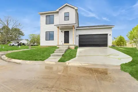 490 Commons Drive, Carlisle, IA 50047