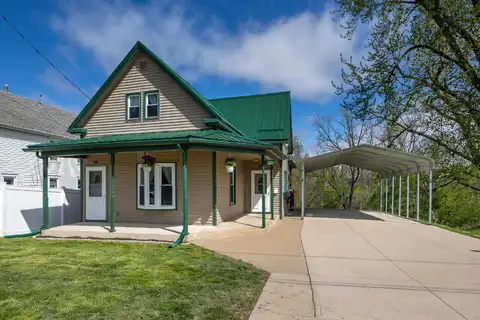 635 N Burden, Dubuque, IA 52001