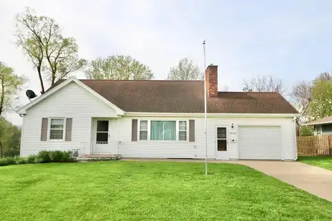 2268 Marion, Dubuque, IA 52003