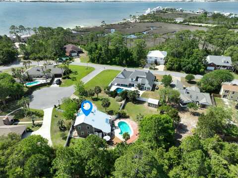 520 Wynnehaven Court, Mary Esther, FL 32569