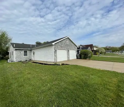 1374 Maple Lane, Nappanee, IN 46550