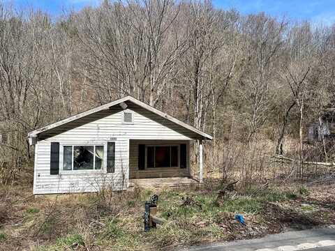 23499 ky rt 122, Melvin, KY 41650