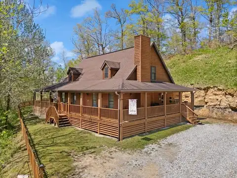 137 Jack Blaze Lane, Emmalena, KY 41740