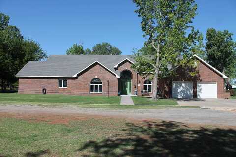 5835 Oklahoma Ave, Woodward, OK 73801
