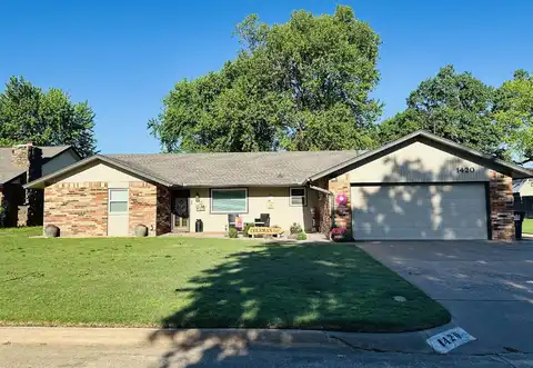 1420 Sun Rise Dr, Enid, OK 73703