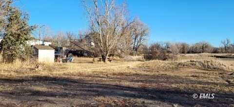 719 N 3rd St, Miles City, MT 59301
