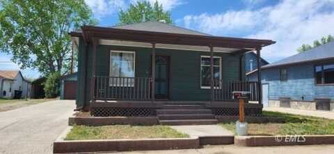 827 Woodbury St, Miles City, MT 59301
