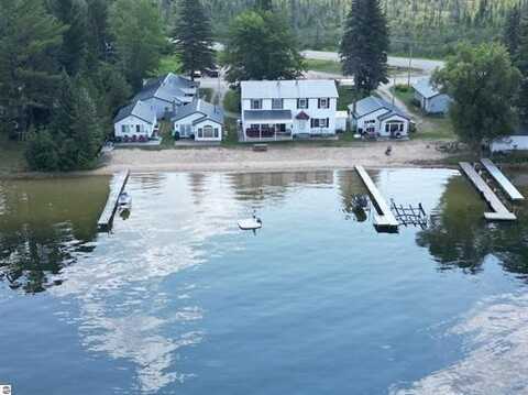 4029 E Shore Drive NE UNIT #3, Kalkaska, MI 49646