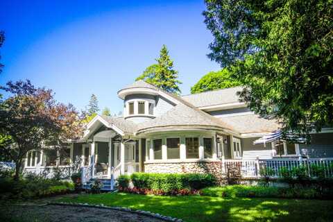 8290 Holt AVE, Mackinac Island, MI 49757