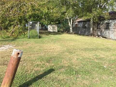 4228 TOURO Street, New Orleans, LA 70122