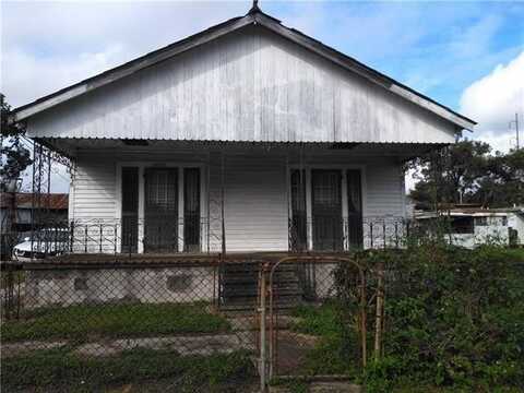 4228 TOURO Street, New Orleans, LA 70122