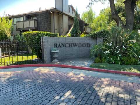 1151 Chestnut Avenue S, Fresno, CA 93702