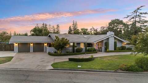 2315 Celeste Avenue W, Fresno, CA 93711
