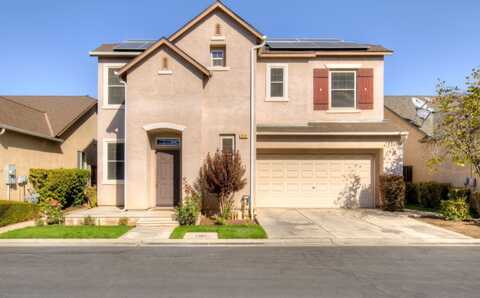 619 Casanova Lane W, Clovis, CA 93619