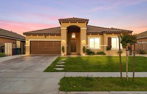 870 Susan Avenue S, Kerman, CA 93630