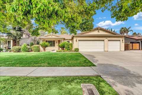 1678 Trebbiano Street, Tulare, CA 93274