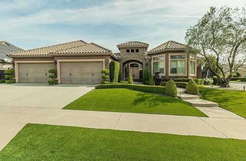 1807 Rector Avenue N, Clovis, CA 93619