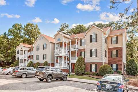 300 BUBBLE CREEK Court, Fayetteville, NC 28311