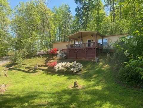 15 East Dr, Franklin, NC 28734