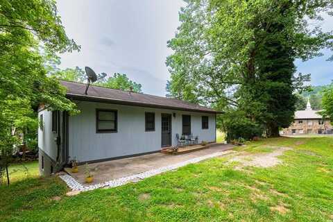 57 Gribble Hill Rd, Franklin, NC 28734