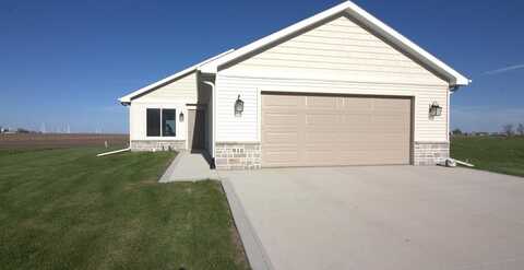 910 Sunrise Ave., Gowrie, IA 50543