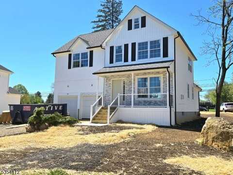 521 Parkwood Ct, Phillipsburg, NJ 08865
