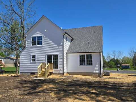 521 Parkwood Ct, Phillipsburg, NJ 08865