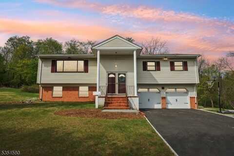 16 Laurel Ct, Verona, NJ 07044