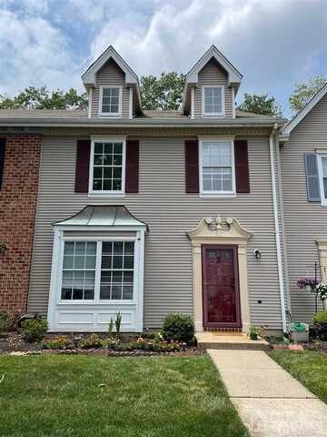 401 Hadleigh Lane, North Brunswick, NJ 08902