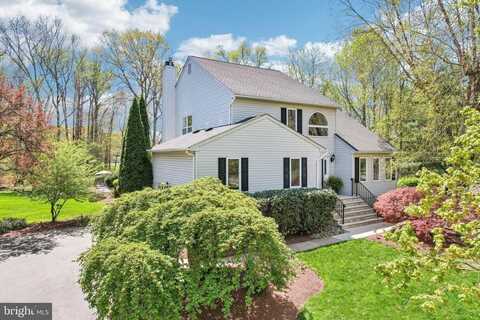 32 ARNOLD LANE, ROBBINSVILLE, NJ 08691