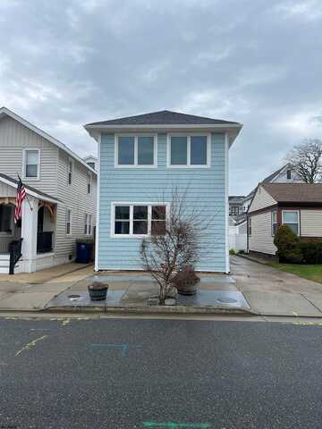 219 N Union Ave, Margate City, NJ 08402