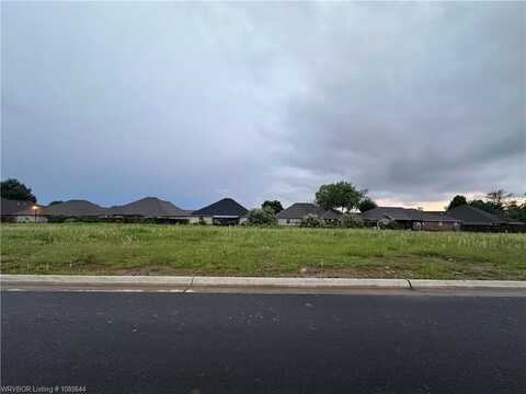2001 Ivy Ridge RD, Barling, AR 72923