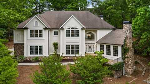 310 Tradea Tarn, Roswell, GA 30076