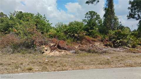 2514 33rd Street SW, Lehigh Acres, FL 33976