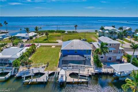 3420 1st Avenue, Saint James City, FL 33956