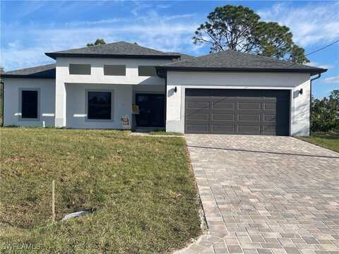 2810 44 Street SW, Lehigh Acres, FL 33976