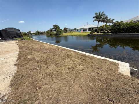 323 SW 26th Place, Cape Coral, FL 33991