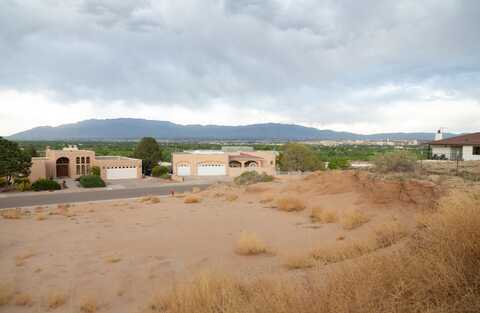 1407 CRESCENT Drive NW, Albuquerque, NM 87105