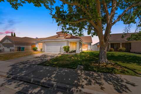 2113 Cypress Street, Lancaster, CA 93535