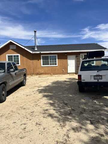 19507 E E Avenue Q, Palmdale, CA 93591