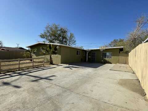 719 W Ave H 13, Lancaster, CA 93534