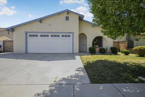1118 Chagal Avenue, Lancaster, CA 93535