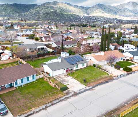 21221 Santa Barbara Drive, Tehachapi, CA 93561