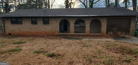 868 Maxey Hill, Stone Mountain, GA 30083