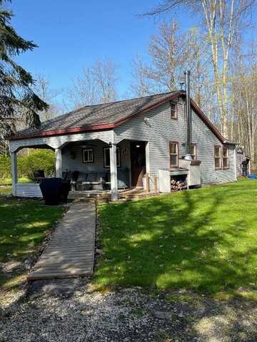 8766 QUAKER Lane, Espyville, PA 16424