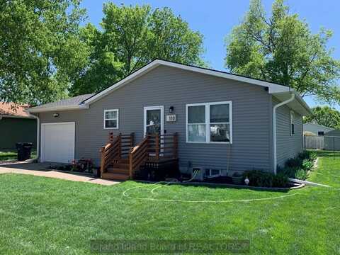 110 E G St, Hastings, NE 68901