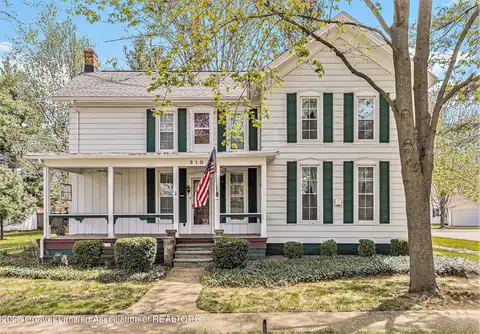 310 E Unadilla Street, Pinckney, MI 48169